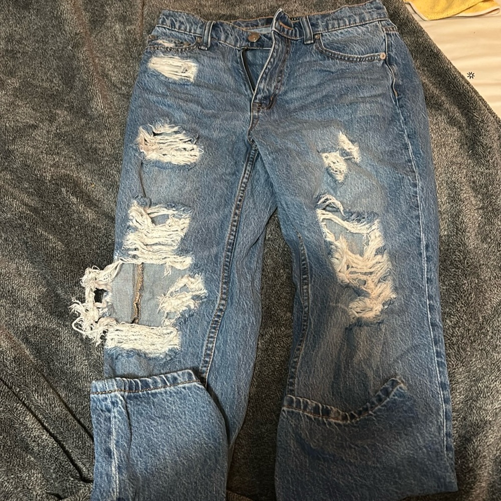 AERO ripped mom jeans size 6
